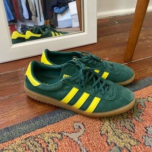 Adidas sambas size 10